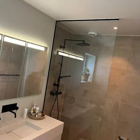 Spacious Modern In Close Proximity To Ons ستافانجر